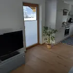 Lovely Rita Studio, Modern Studio - Balcony And Mountain View - Center Kaprun Διαμέρισμα *
